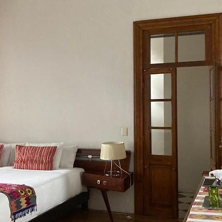 El Patio 77 B&B เม็กซิโกซิตี้ ภายนอก รูปภาพ