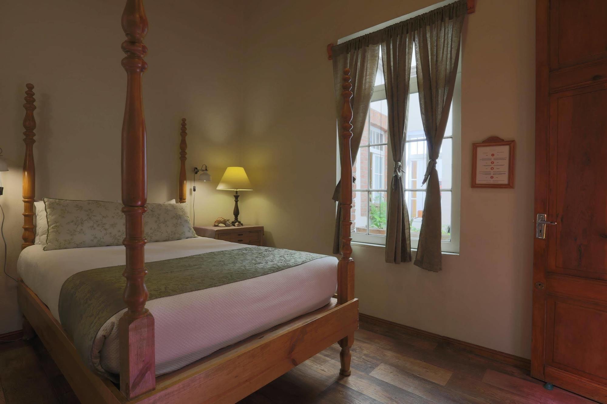 El Patio 77 B&B เม็กซิโกซิตี้ ภายนอก รูปภาพ
